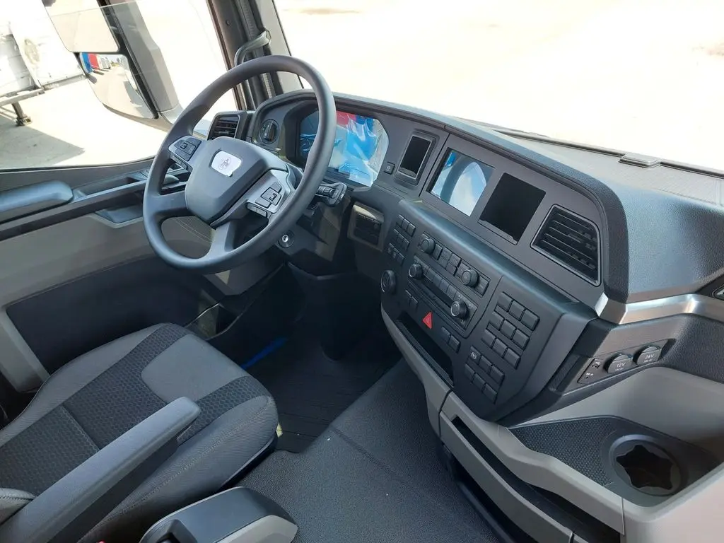 Продажа подержанных/новых 2023 33 510 6x6