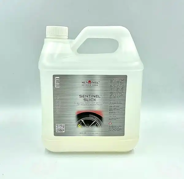 Wet-look Finishes Hydrophobic Effect Brake Dust/Dirt Resistance Milky Clear Color Slick Singapore SiO2 Tire Dressing - 4L
