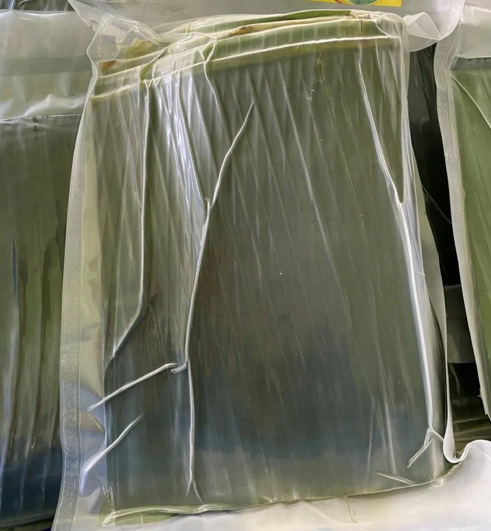 Price Color Whole Package Top Sale Shape Processing Banana Leaves Frozen Leaf HUNG TAM VN From