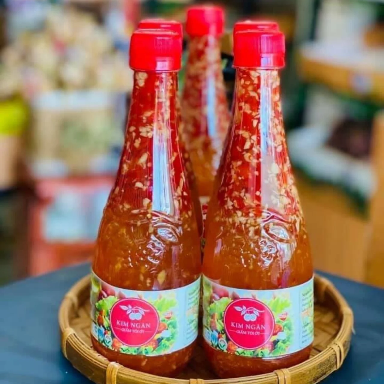 Vietnam manufacturer supply Cheap price OEM delicious CHILI GARLIC VINEGAR 450ml