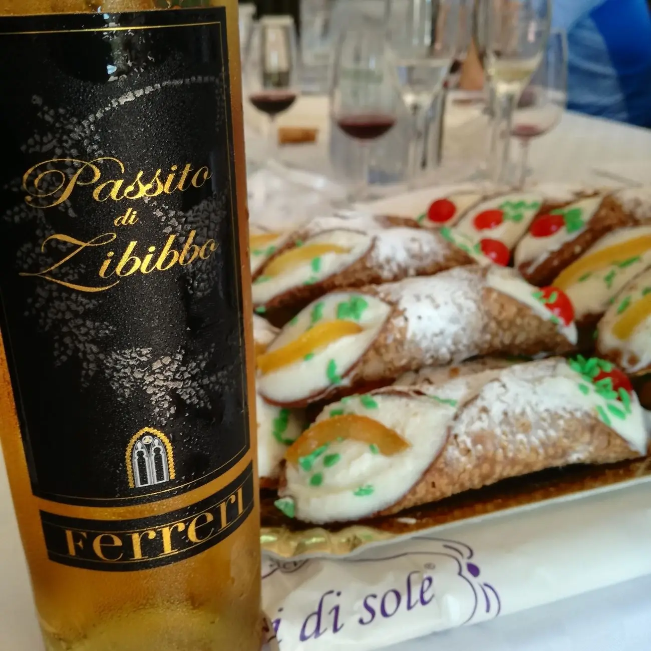 Summer Sales Top Sweet FERRERI Wine for Table Restaurants Wine shops Grapes of Zibibbo 750 ml Aged 4 months in french oack