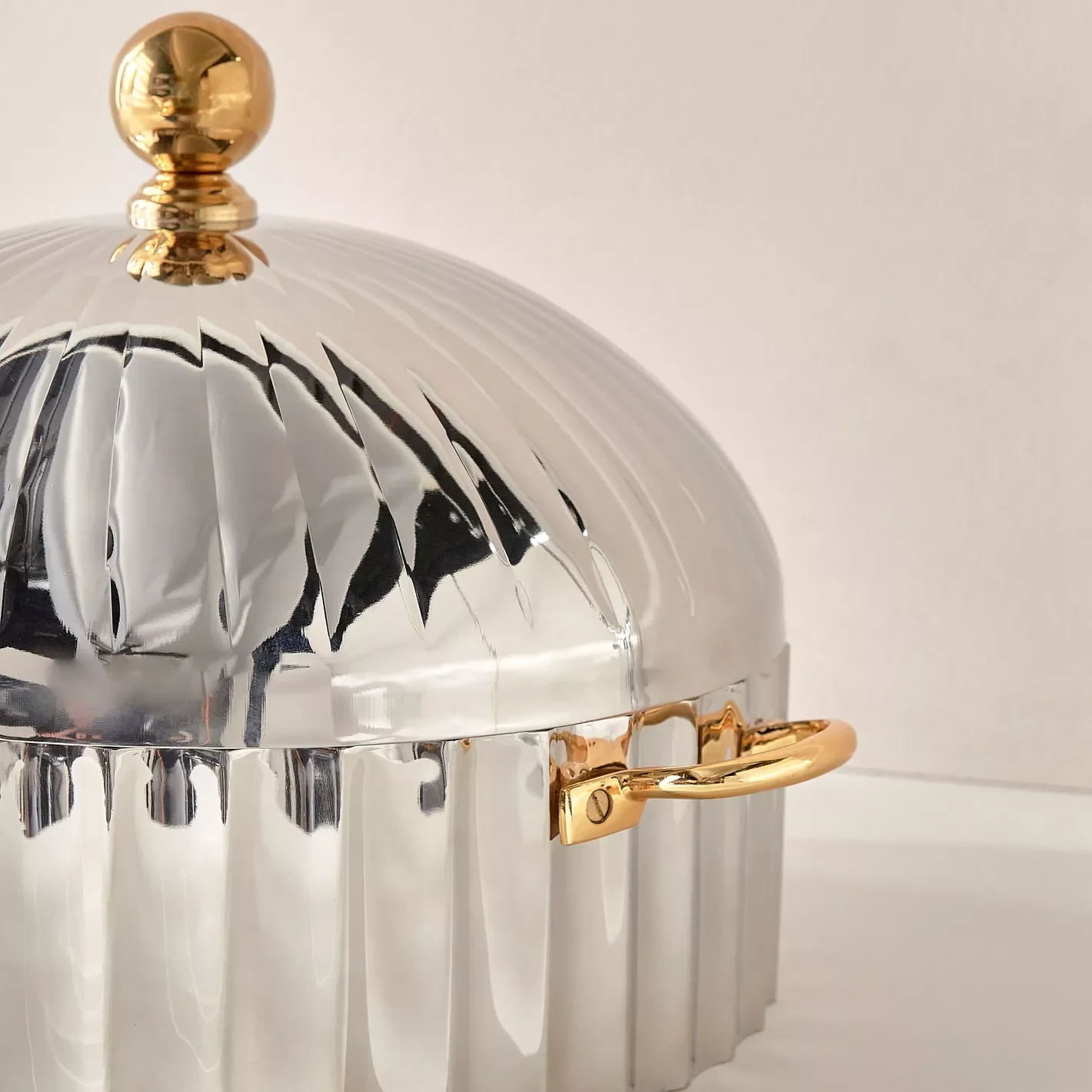 Gold Silver Finishing High Quality Handmade Food Serving Hot Pot Premium Insulated Casserole Serving For Home Hotel Restaurants