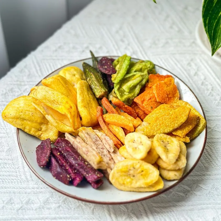 Поставка оптом сублимированные фрукты и вегетарианские закуски обезвоженные фруктовые смеси с нарезанными овощами оптовая упаковка