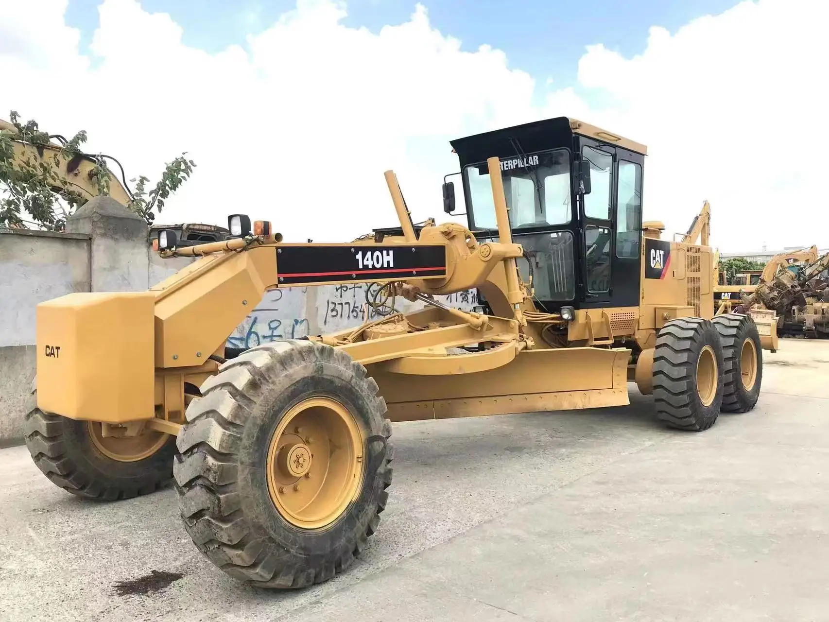 Used motor grader Caterpillar 140H high productivity construction earth-moving equipment CAT140H for sale reliable performance
