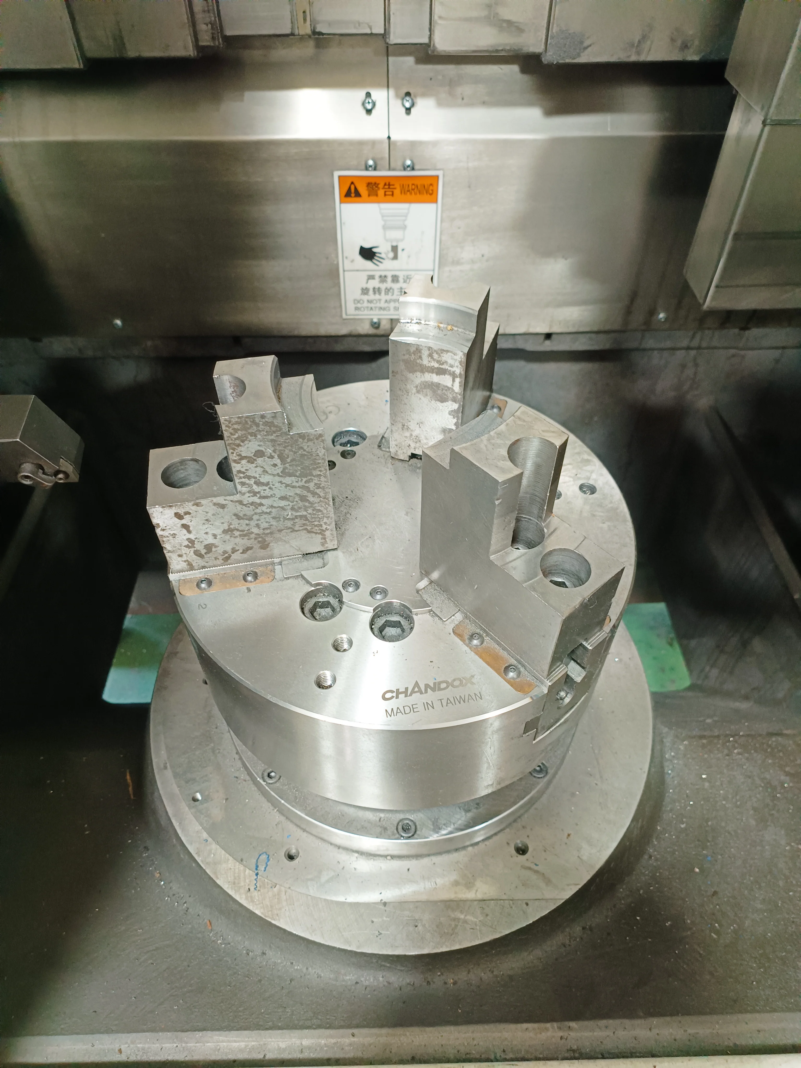 Hengga LYV-SD500 High performance cnc lathe machine automatic single spindle vertical lathe car brake disc lathe machine