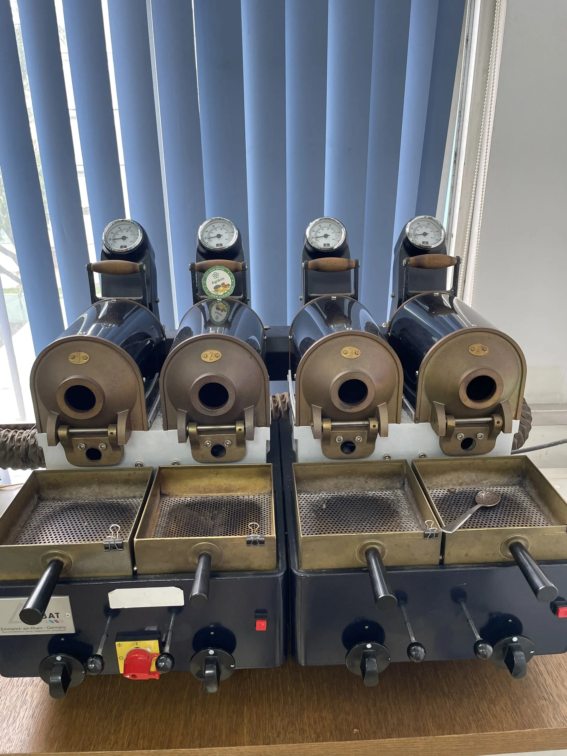 Cheap Classic Arabica coffee Single Origin Roasted Coffee Bean Wholesale Coffee Supplier (free sample) whatsapp +84326055616