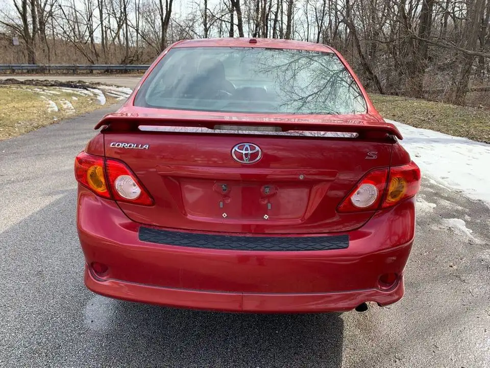 Использованный 2010 игрушка ota corolla