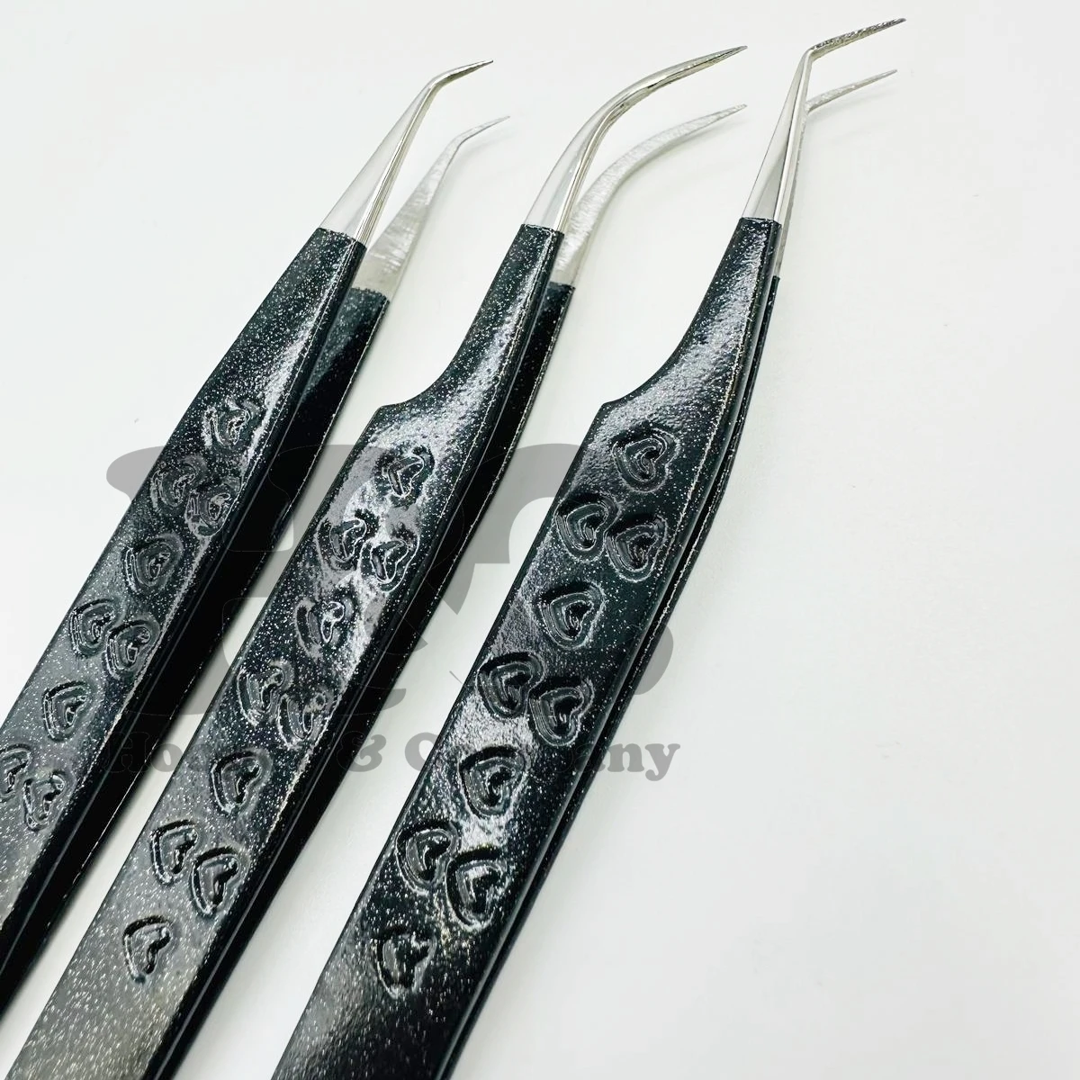 Hot Selling Heart Eyelash Tweezers Black Eyelash Extension Tweezers Sharp Point Custom Lash Extension Tweezer Box Sustainable