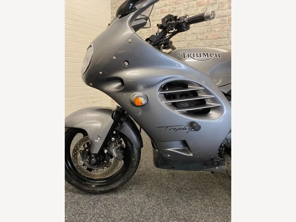 Лучшая цена оптовая продажа Triumph Trophy 1200 1180cc велосипед с очень низким пробегом 1000cc Подержанный спортивный для продажи