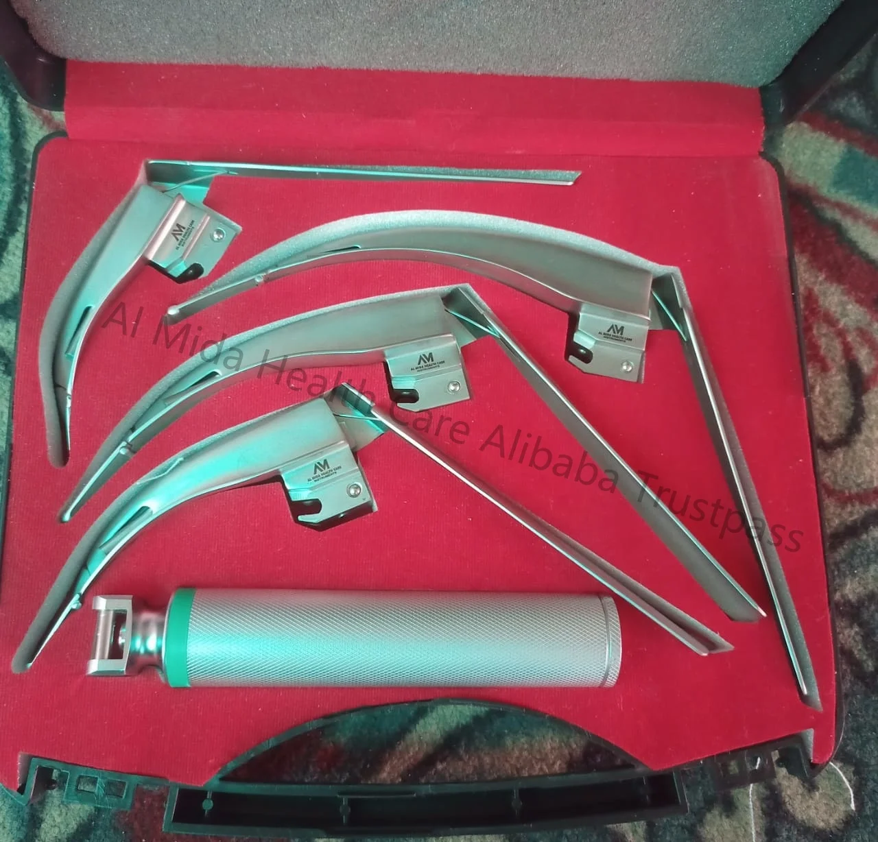 McCoy fiber optic laryngoscope set with flex tip blade #1,2,3,4 medium handle By Al Mida