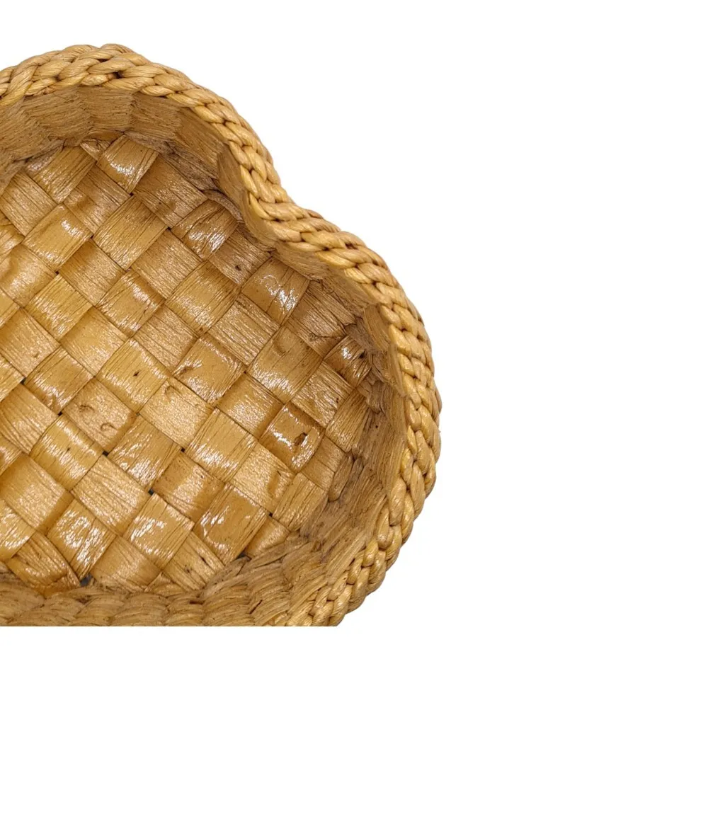 Wholesales Heart Rattan Wicker Storage Baskets for kitchen decorate and storage Handmade Ready To Ship From Thailand