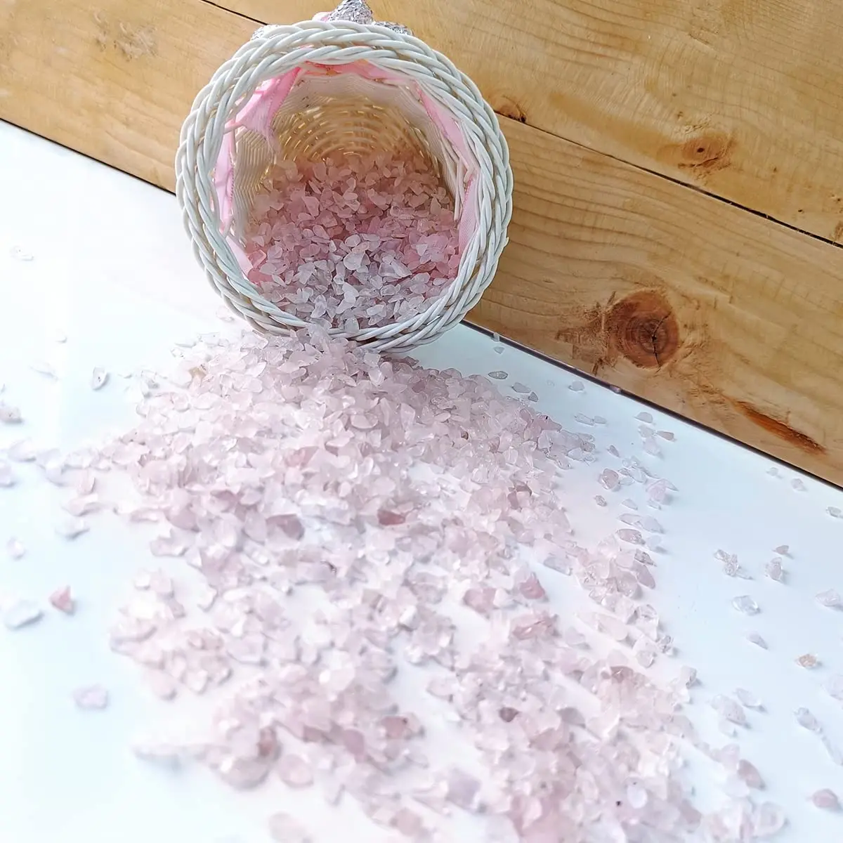 Rose Quartz Tumbled Chips Crushed Stone Crystal Natural Small Rocks Irregular Shape Stone Reiki Healing Gemstones for Garden Aqu