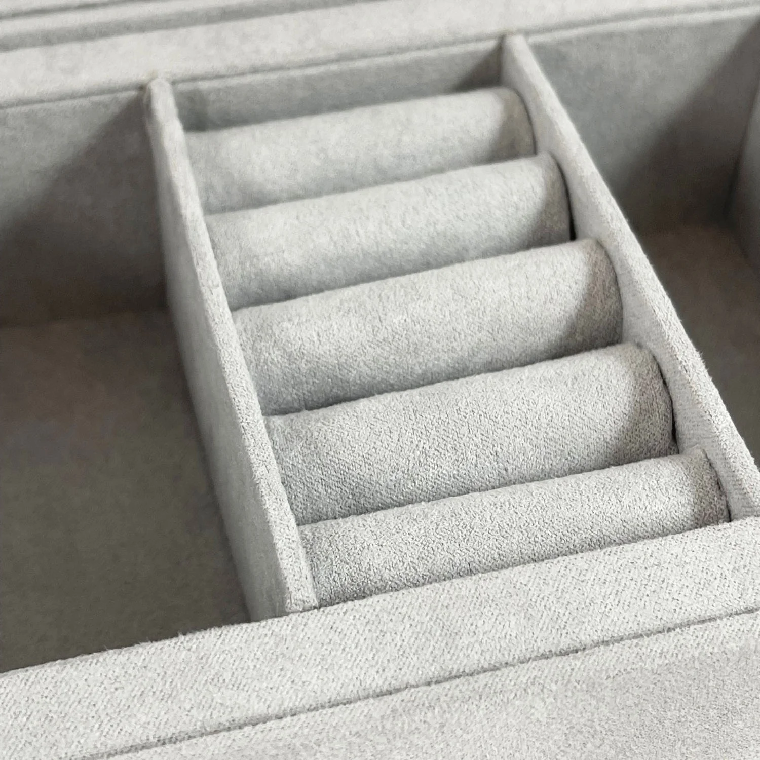 CUSTOM RECTANGLE CUSTOM MADE GREY SUEDE KEEPSAKE JEWELRY PACKAGING GIFT BOX