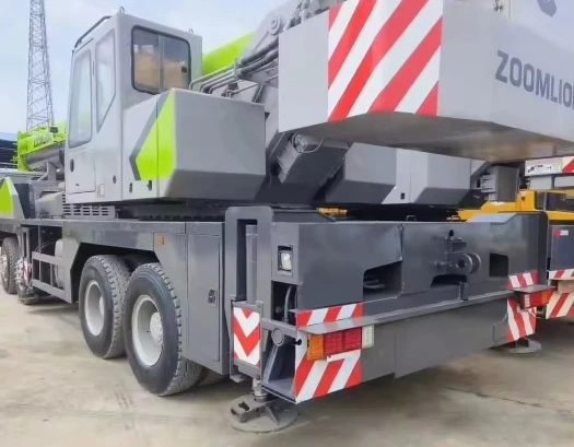 Used truck crane Zoomlion  sold a lower price of construction machinery  Hydraulic Lifting Truck Crane global hot sales