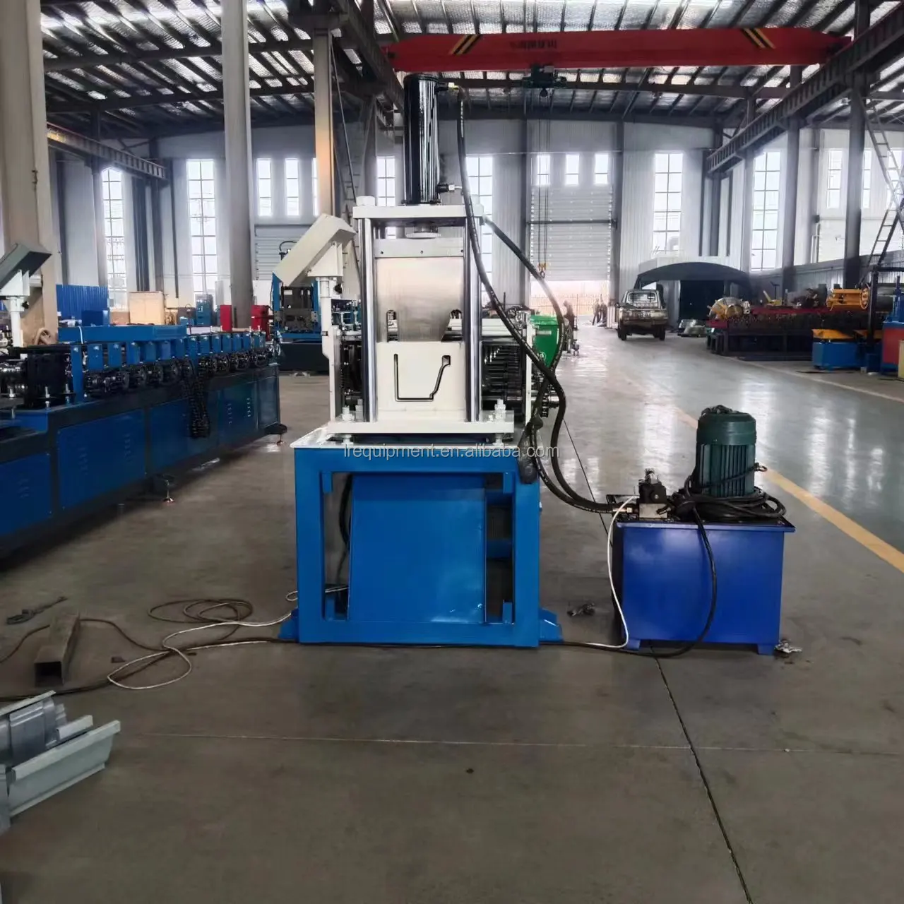 European Seamless Y6 Half Round Rain Drip Edge Gutter Guard and Water Downspout K Span Roll Forming Making Machine