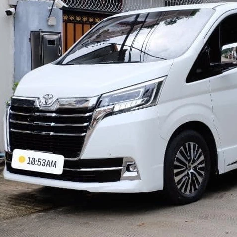 Б/у 18 местный автобус Toyota Hiace 2020 по низкой цене