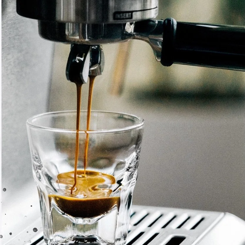 Roasted Arabica Dark Roast Coffee Beans High Quality Wash Process 95% Maturity Cau Dat Farm Highland  Vietnam