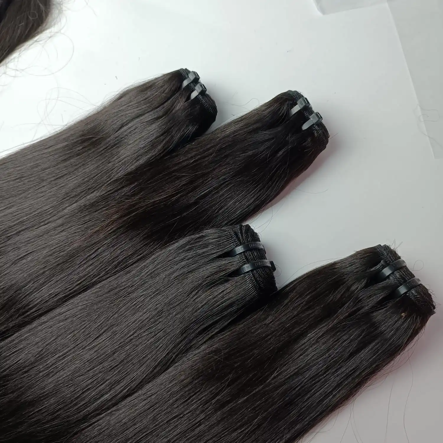 2024 Vietnamese Raw Bonestraight Weft Hair 100% Human Hair Shiny Smooth Silky 8 to 32 Inches Long