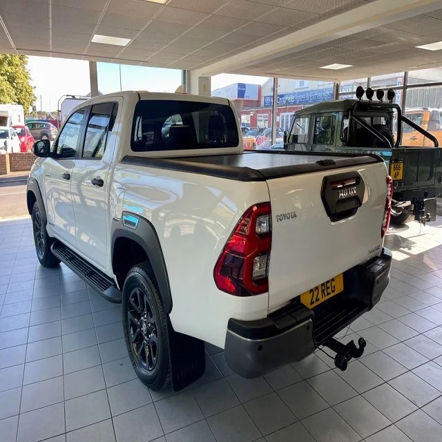 SALE ORIGINAL Toyota HILUX 2015 Toyota HILUX Manual gearbox Diesel FUEL Diesel GEARBOX