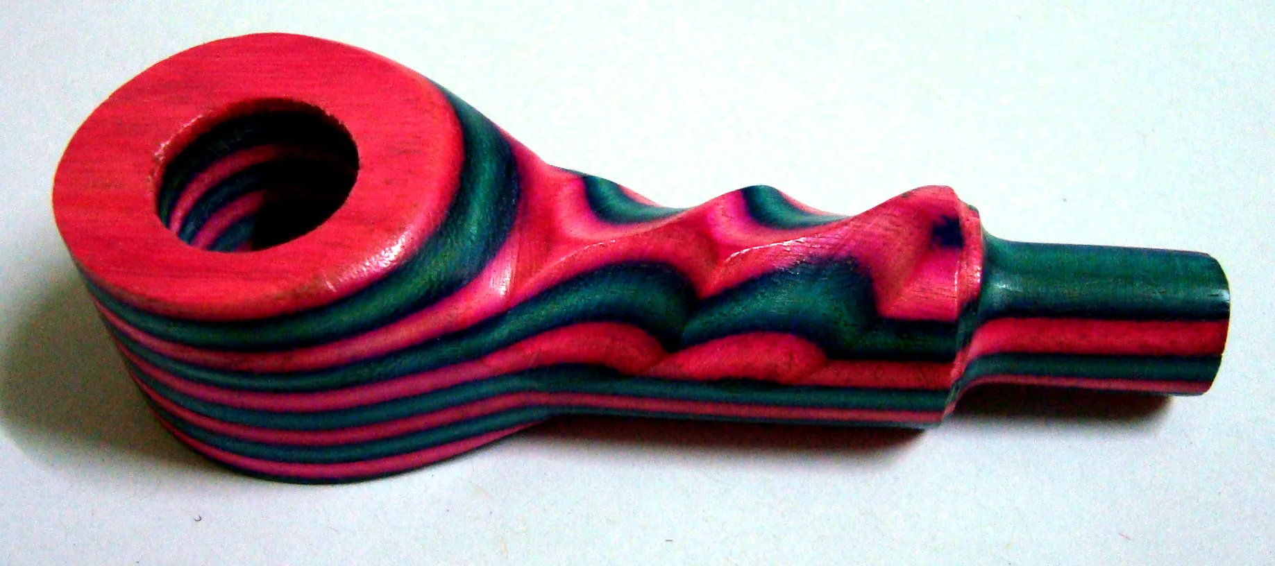 High on demand latest design top selling colour wood mini pipe for gifting purpose available at wholesale price