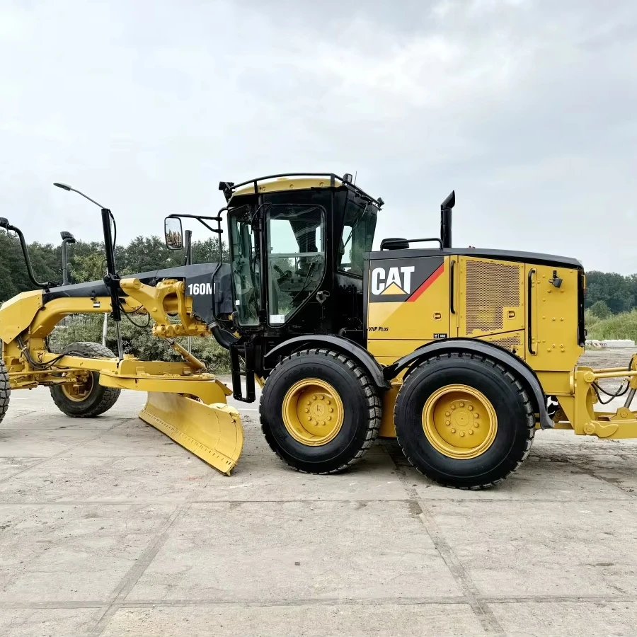 Road Construction Machinery Motor Grader 215HP 160kw/2200rpm Gr215 Heavy Road Grader with Spare Parts for Sale