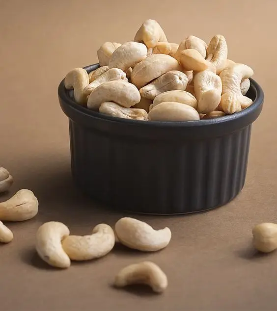 VIETNAM WHOLE CASHEW NUT WW320/ WW240/ WW180  Good Price High Quality For Middle East Market