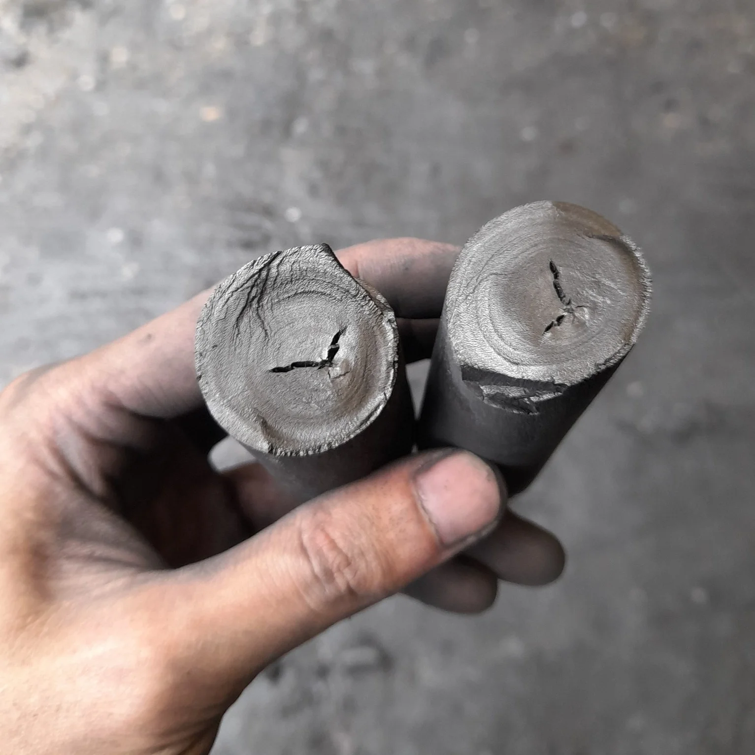 6 HOUR BURNING BINCHOTAN MADE IN VIETNAM WITH HIGH HEAT LONG BURNING TIME ZERO SMOKE EMISSION