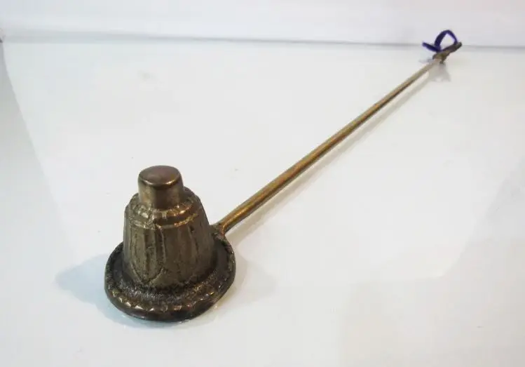 Swan Shape Candle Snuffer & Wick Cutter Set in Elegant Metal with Gold Finished Perfect for Stylish Home and Hotel Decor