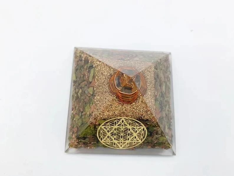 High Quality Unakite Orgone Pyramid Healing Crystal Chips Orgonite Pyramid Generator Metaphysical Reiki Chakra Yoga Meditation