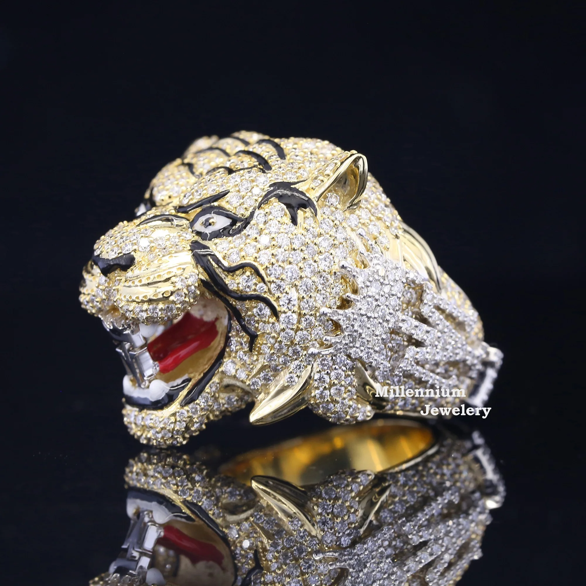 Top Quality Luxuries Round Cut VVS Moissanite Diamond Ring 925 Sterling Silver Tiger Ring Fully Iced Out Hip Hop Ring For Unisex