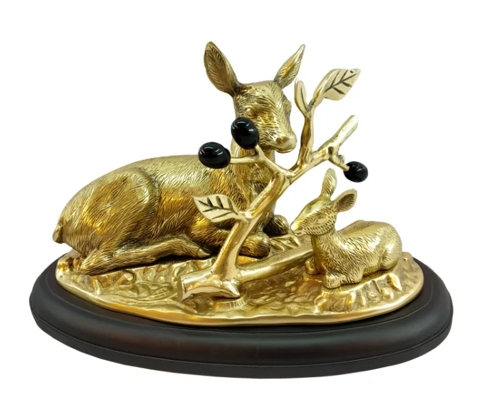 Deer and Fawn Figurine Solid Brass Handcrafted Antique Decorative Artware Polished Finishing Home Decor Animal Statue
