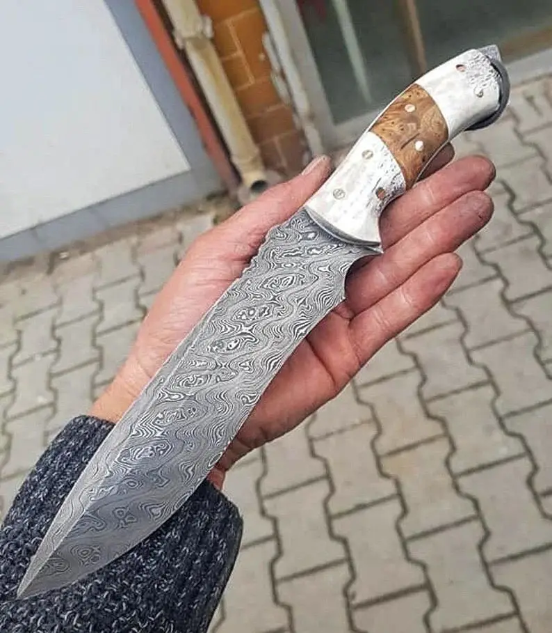 Damascus camping Knife Hunting Knives With leather sheath Full tang