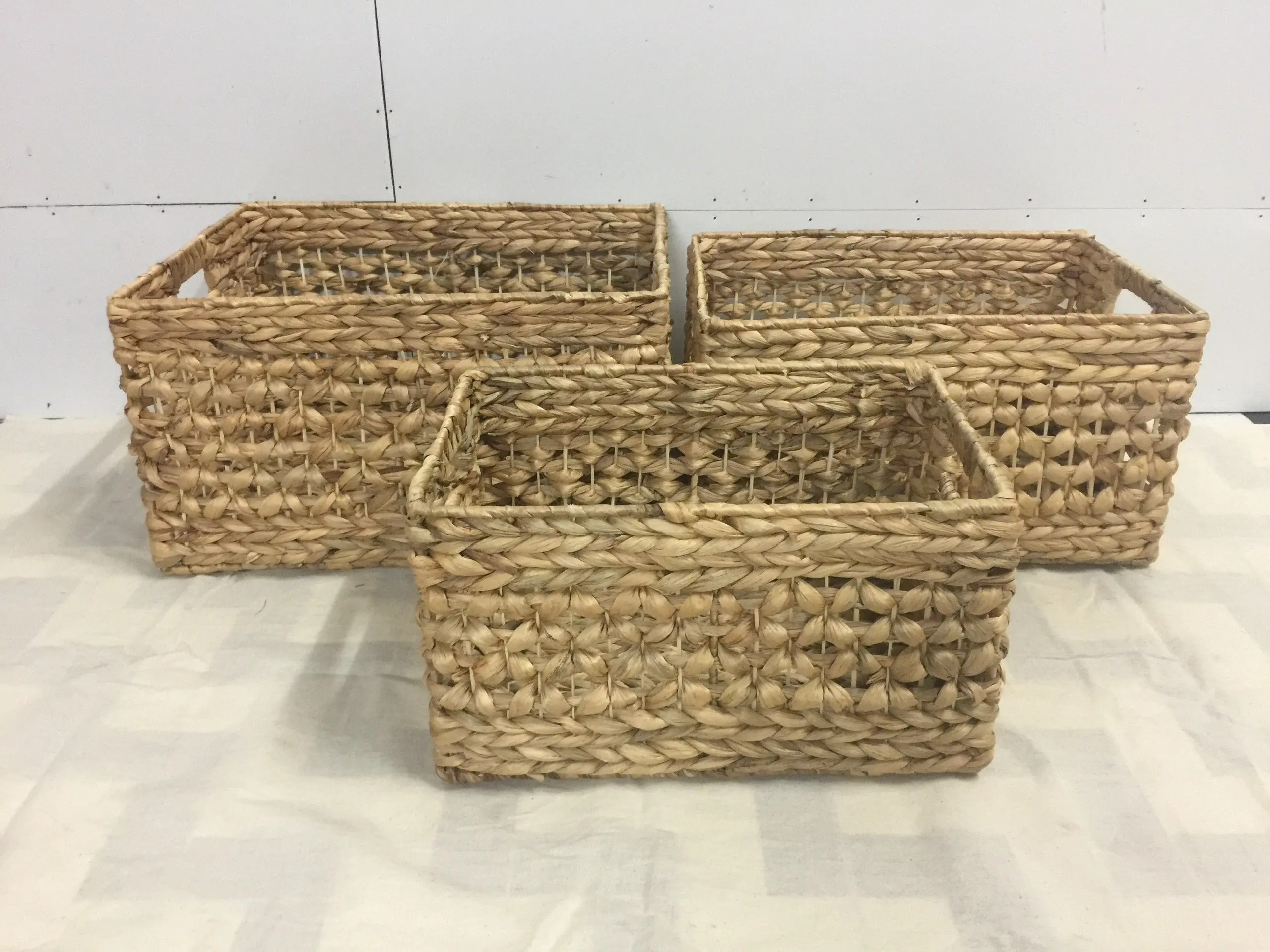 Water Hyacinth Basket with Handles Natural Handwoven Loose Knitted Basket from Water Hyacinth - SISU brand /SWB 02300