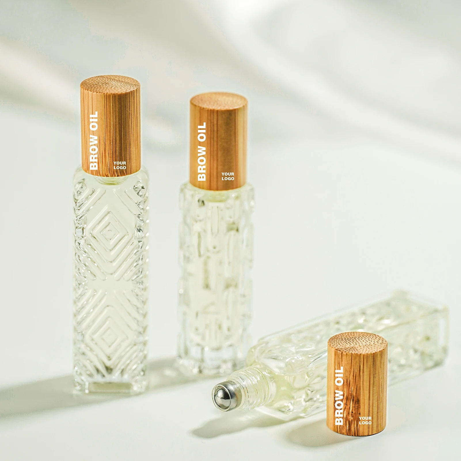 Private Label nourishing brow oil eyelash oil castor oil gold organic vegan cruelty free eyebrow and eyelash growth serum