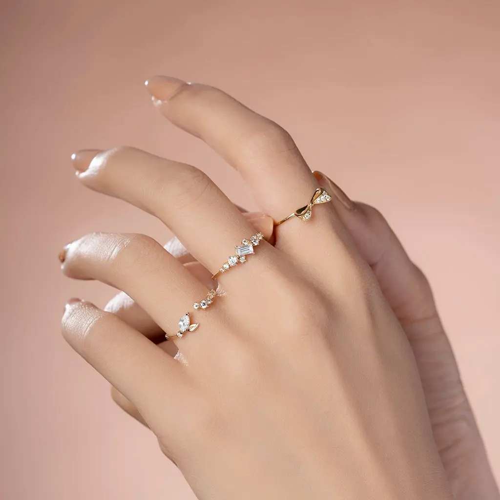 Wholesale price Shiny ring 9k 10k 14k 18k gold ring for women with cz gemstone custom design Vietnam Manufacturer NLF411