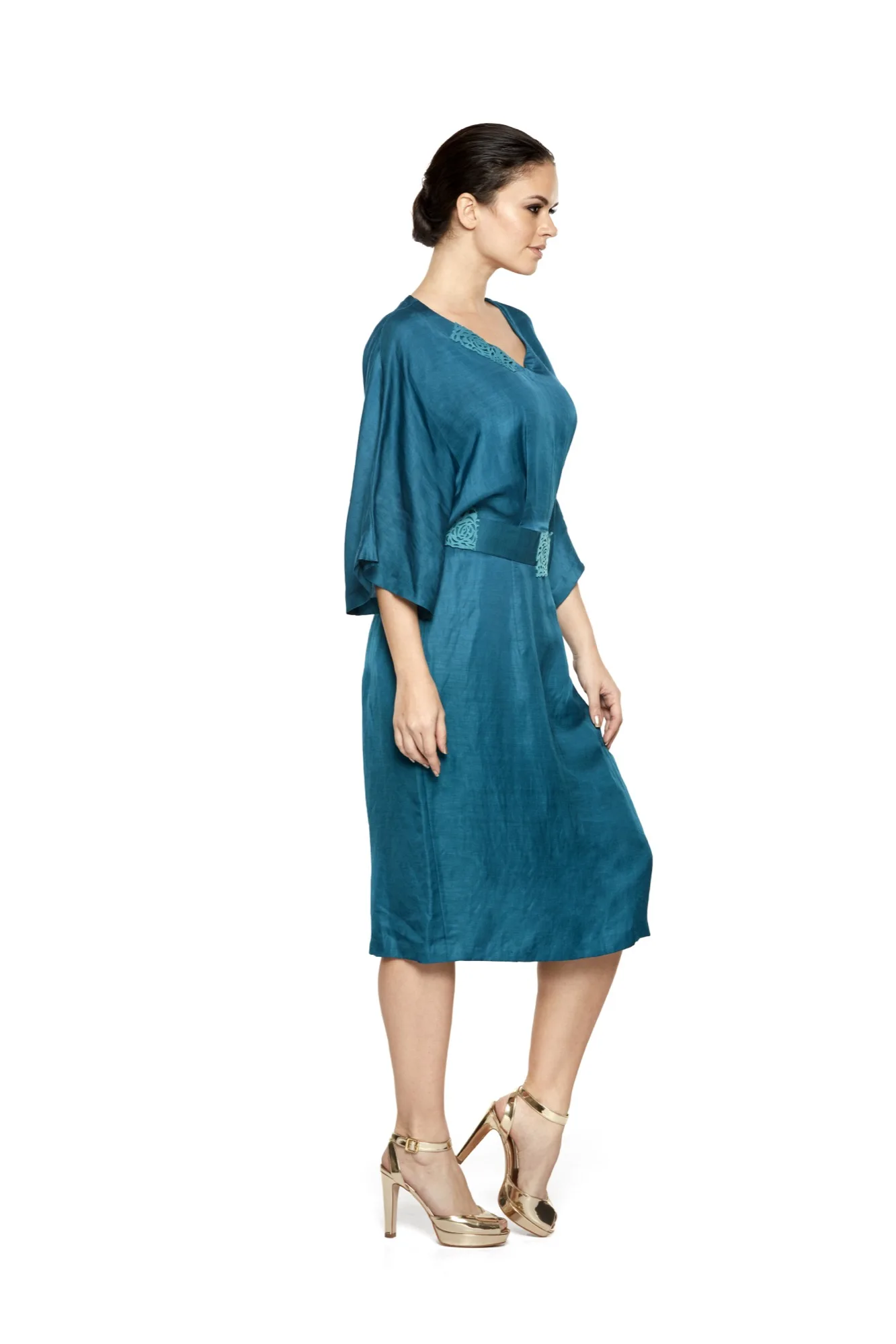 New Modern Design Cut Work Bat Wing Dress Summer Short Sleeve V Neck Bohemian Resort Point Solid Casual Dress for Sale