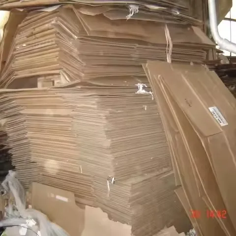 Старые использованные газетные отходы чистые и Макулатура-старая новостная газета из-за происхождения США