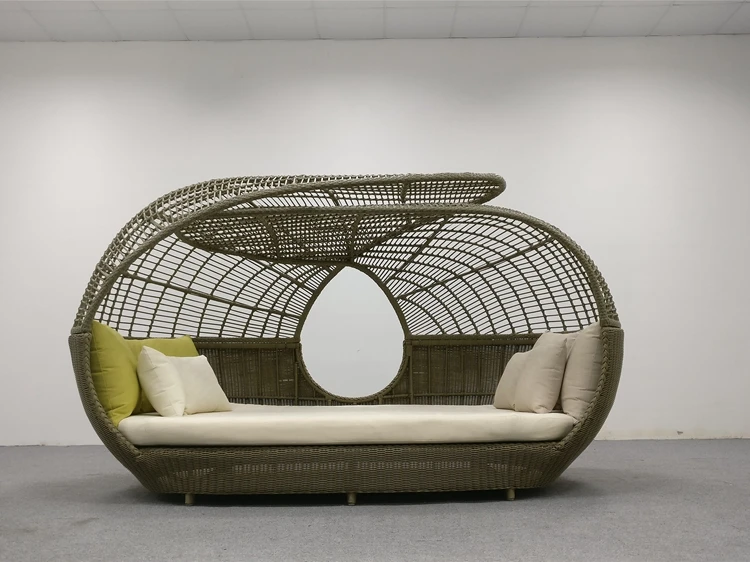 Wicker Garden  with Cushions shell style  sunbed   90' Wide Outdoor Furniture  Rattan Patio Daybed
