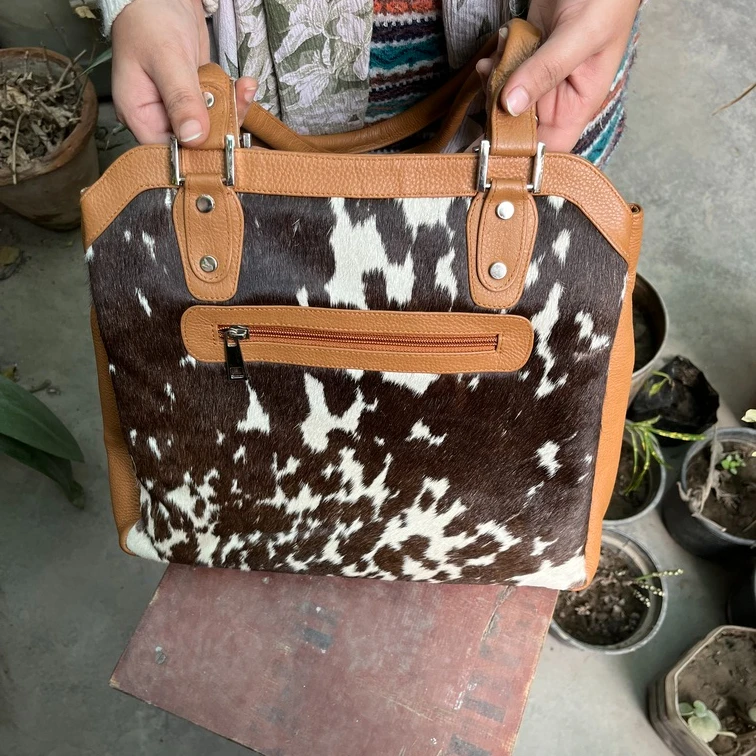 Western Style Double Handle Cowhide Fur Crossbody Bags High Quality Fashionable Front Zipper Real Leather Sling Bag For Women