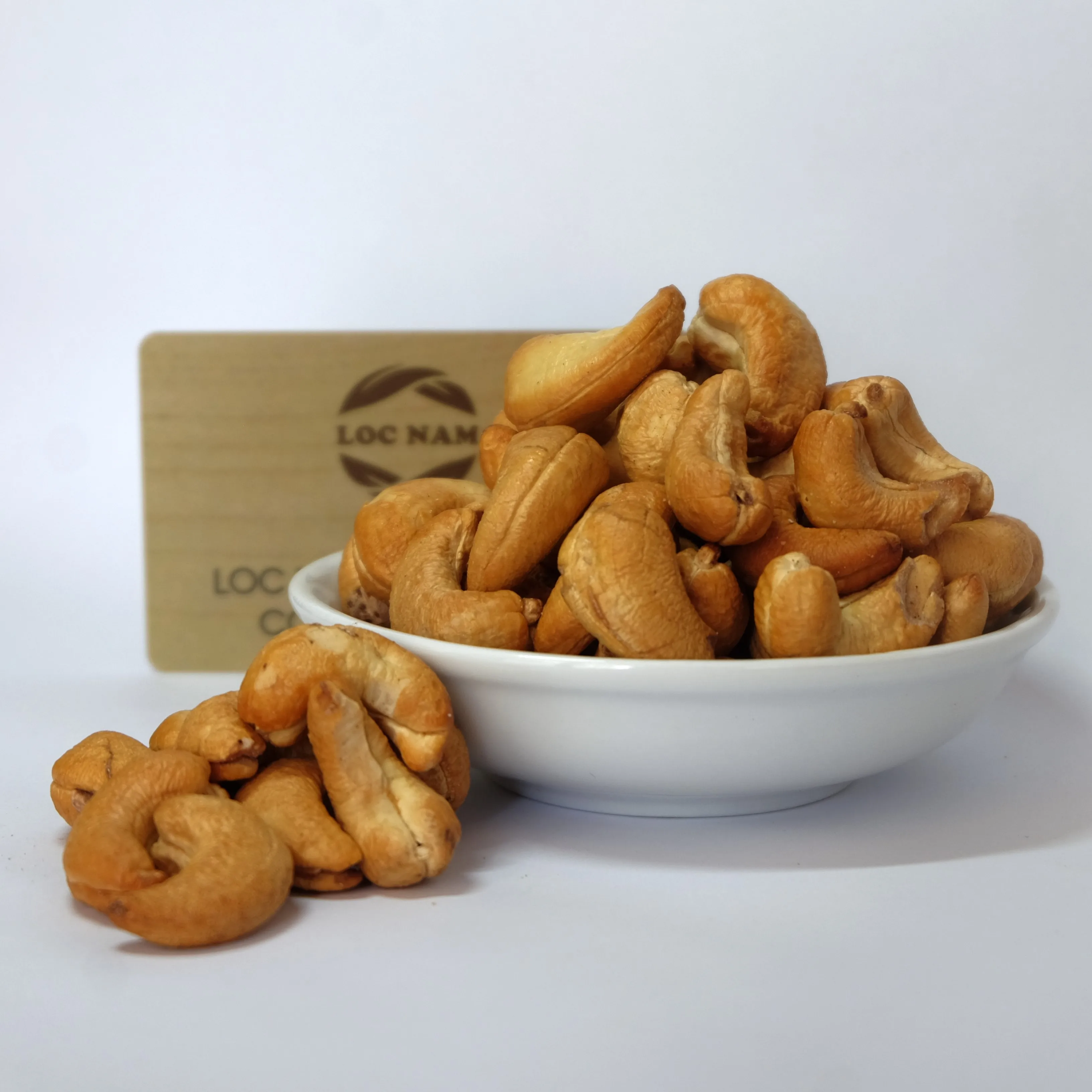 High Quality Roasted Cashews, Raw Cashew Nuts, Cashew Kernels for Export