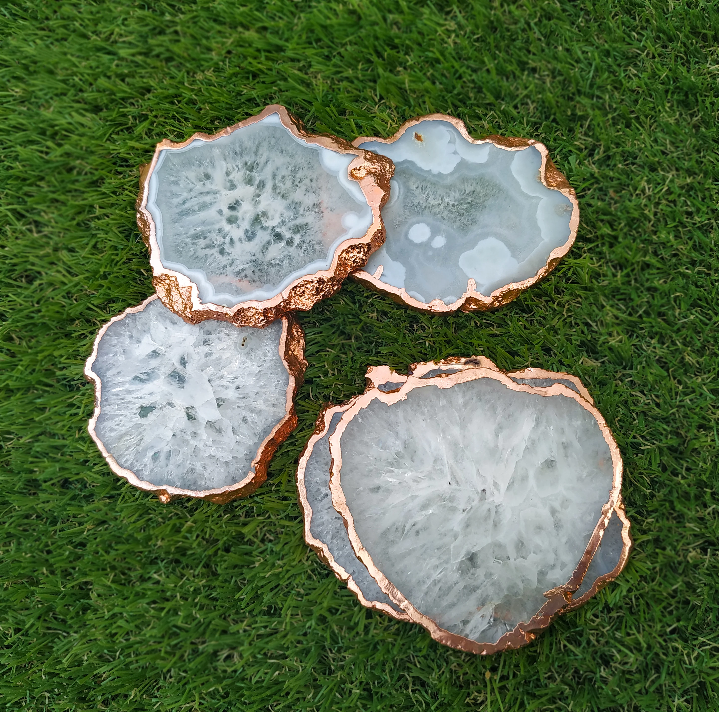 Home Decor Natural Crystal Stone Quartz Slice Amethyst Natural Agate Slice Holder Agate Slices Coaster with Gold Plated Set of 4