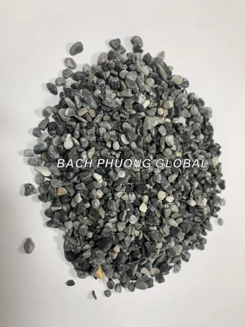 Landscaping Garden Dark Grey Pebbles Unpolished Natural Riverstones Pebble Stone for Sale Prices