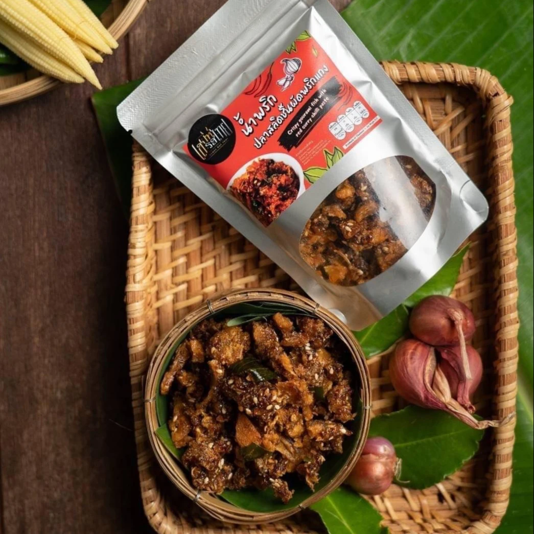 Хрустящие рыбы тыквы премиум-класса с тайским красным карри, Чили пастой, закуска от Sa Nay Rot Thai