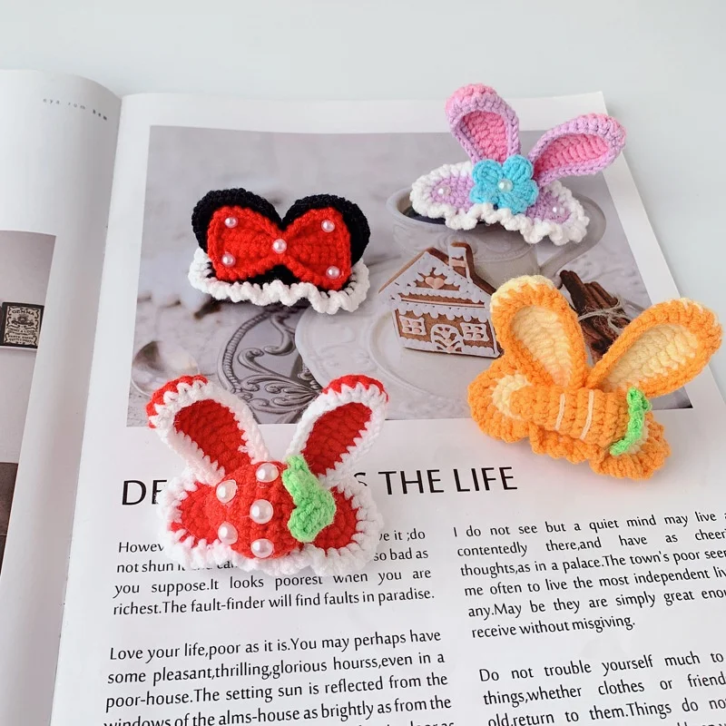 Заколка для волос из шерсти кролика