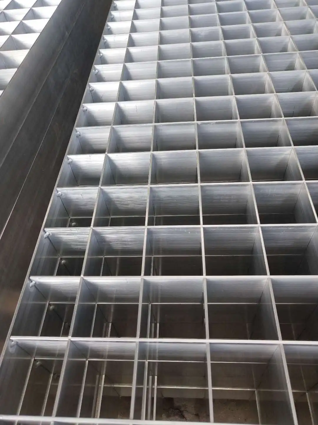 Metal building materials aluminum grating