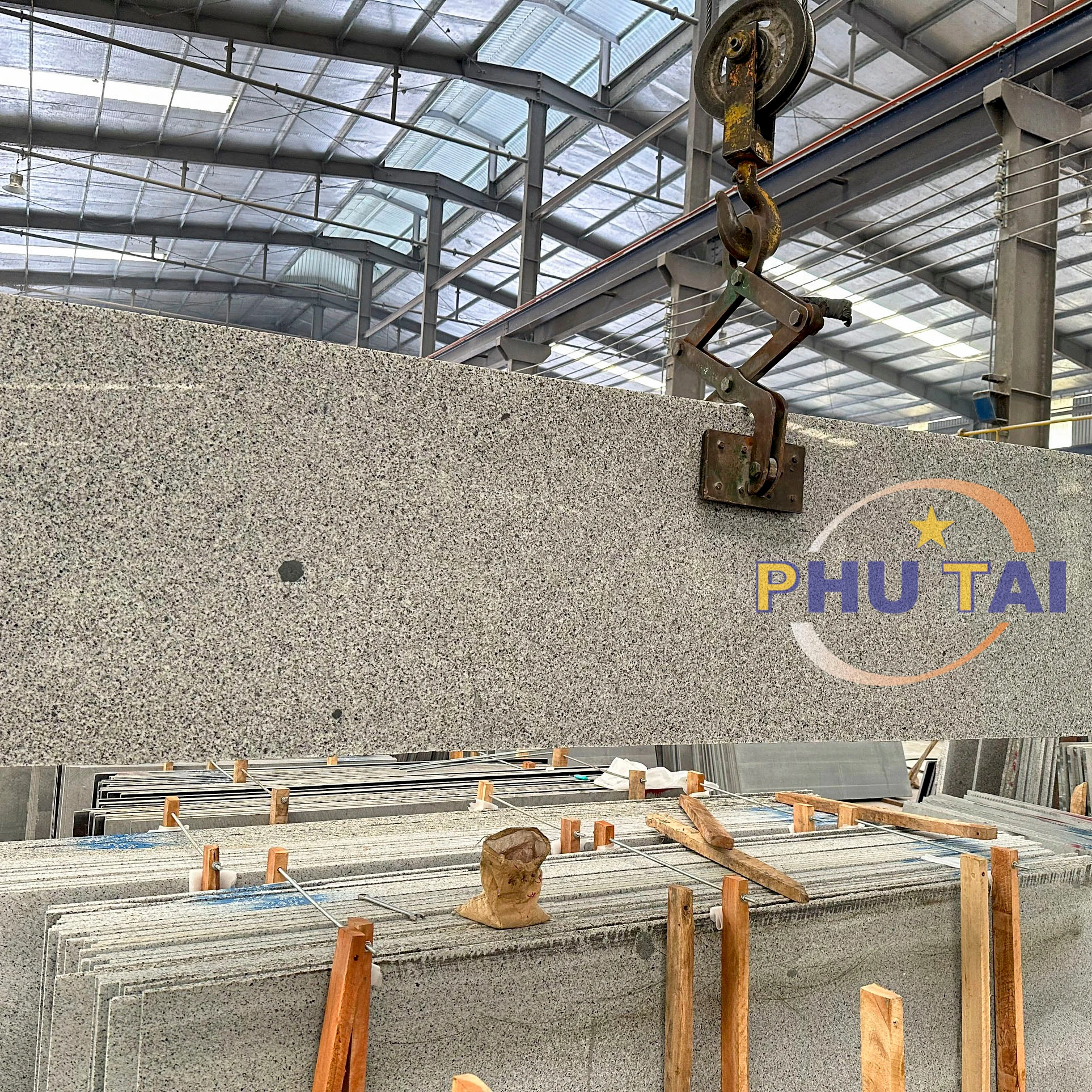 New Arrival 2023 Granite slabs PY Cream from Vietnam