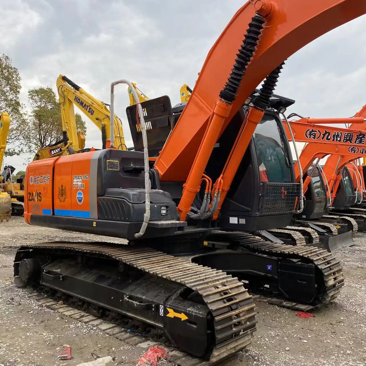 HITACHI ZAXIS200 Used Excavator  Energy conservation 20ton Hitachi Excavator ZX200 Easy to operate ISUZU Heavy equipment
