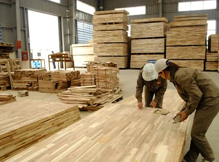 Certified Factory sales high-quality rubber wood finger joint board rubber wood core veneer rubber wood