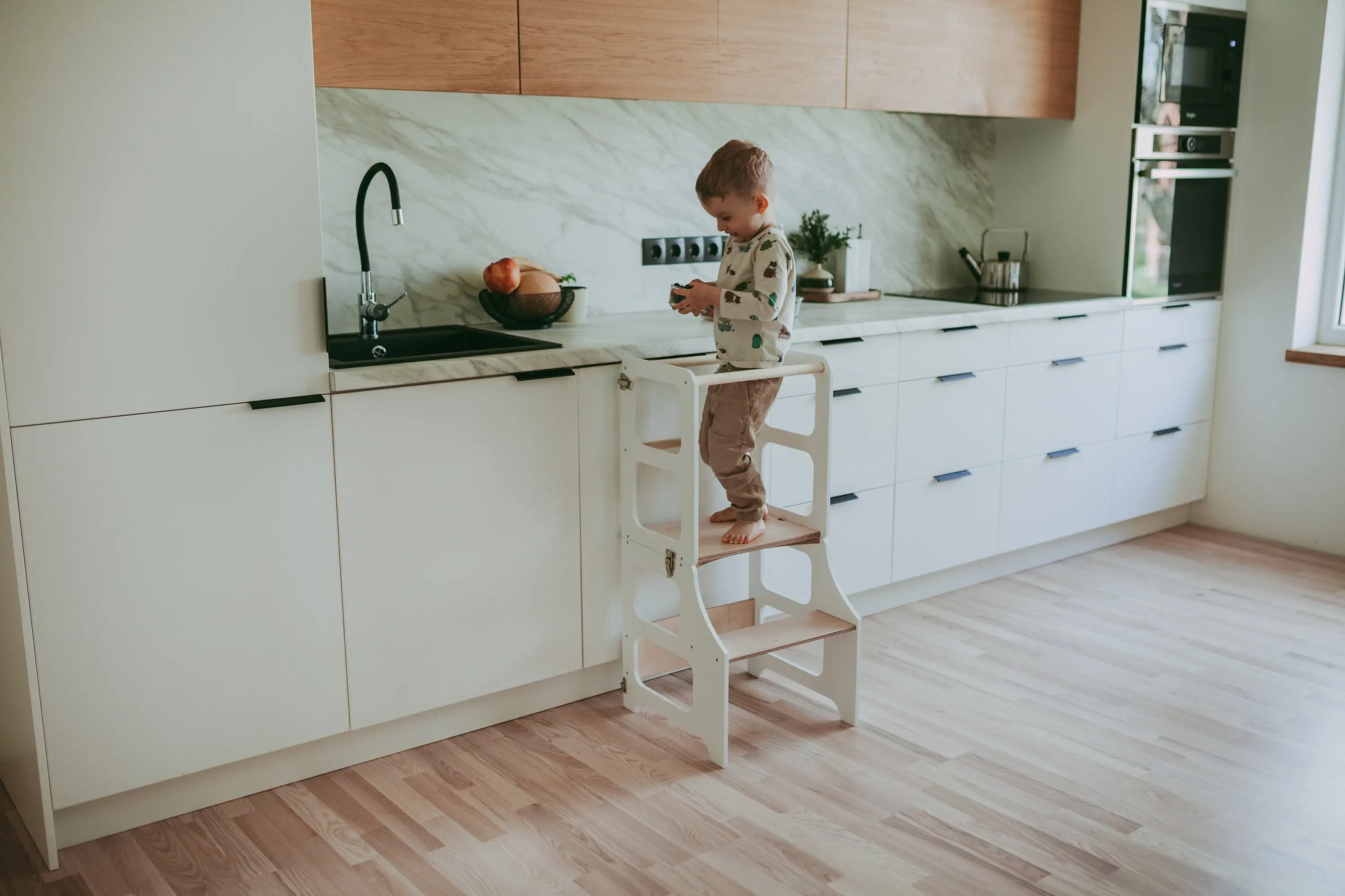 TOP Friends Children Furniture Height Adjustable Learning Tower Kitchen Help Tower Toddler Step Stool