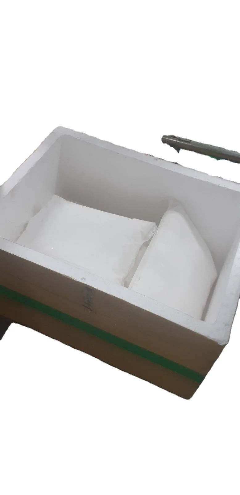 Competitive Price Frozen Coconut Cream (100% natural, Non-Diary) packed in PE bag 5kg, 20kg